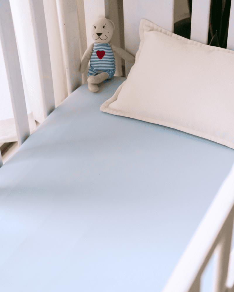 SUMMER CRIB SHEET - BABY BLUE