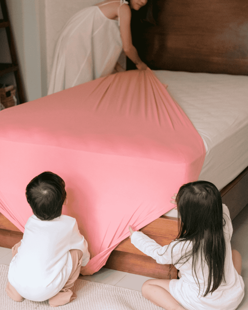 SUMMER FITTED SINGLE SHEET - CHERRY PINK