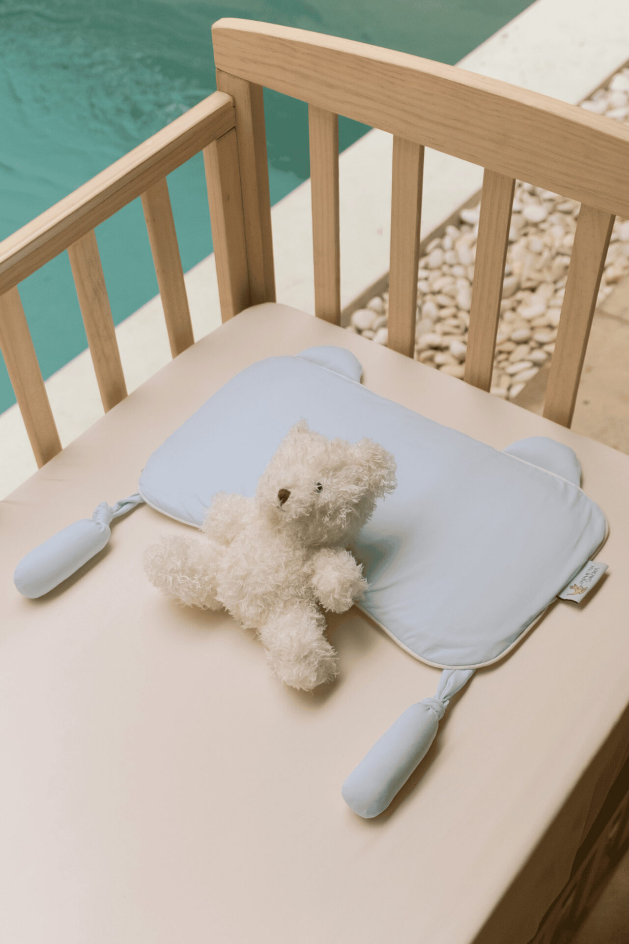 INFANT PILLOW WITH HUSK - BABY BLUE