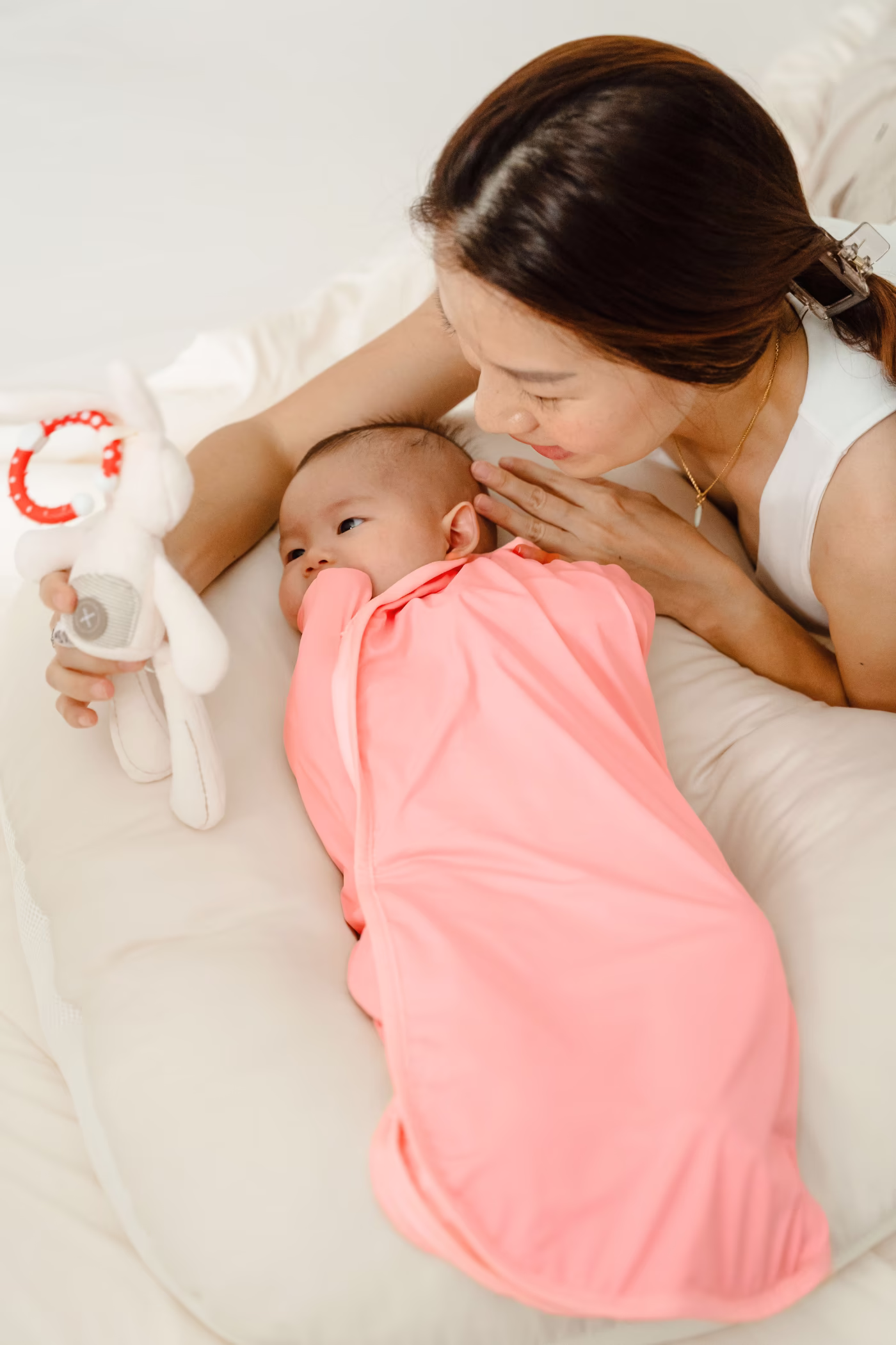 NEWBORN SWADDLE - CHERRY PINK